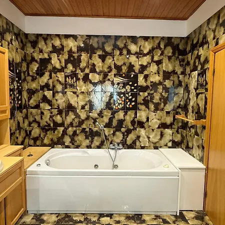 7 Seats, 200 Meters From The Sea Апартаменты