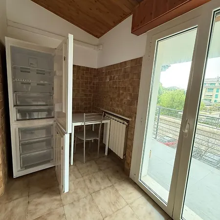 7 Seats, 200 Meters From The Sea Апартаменты